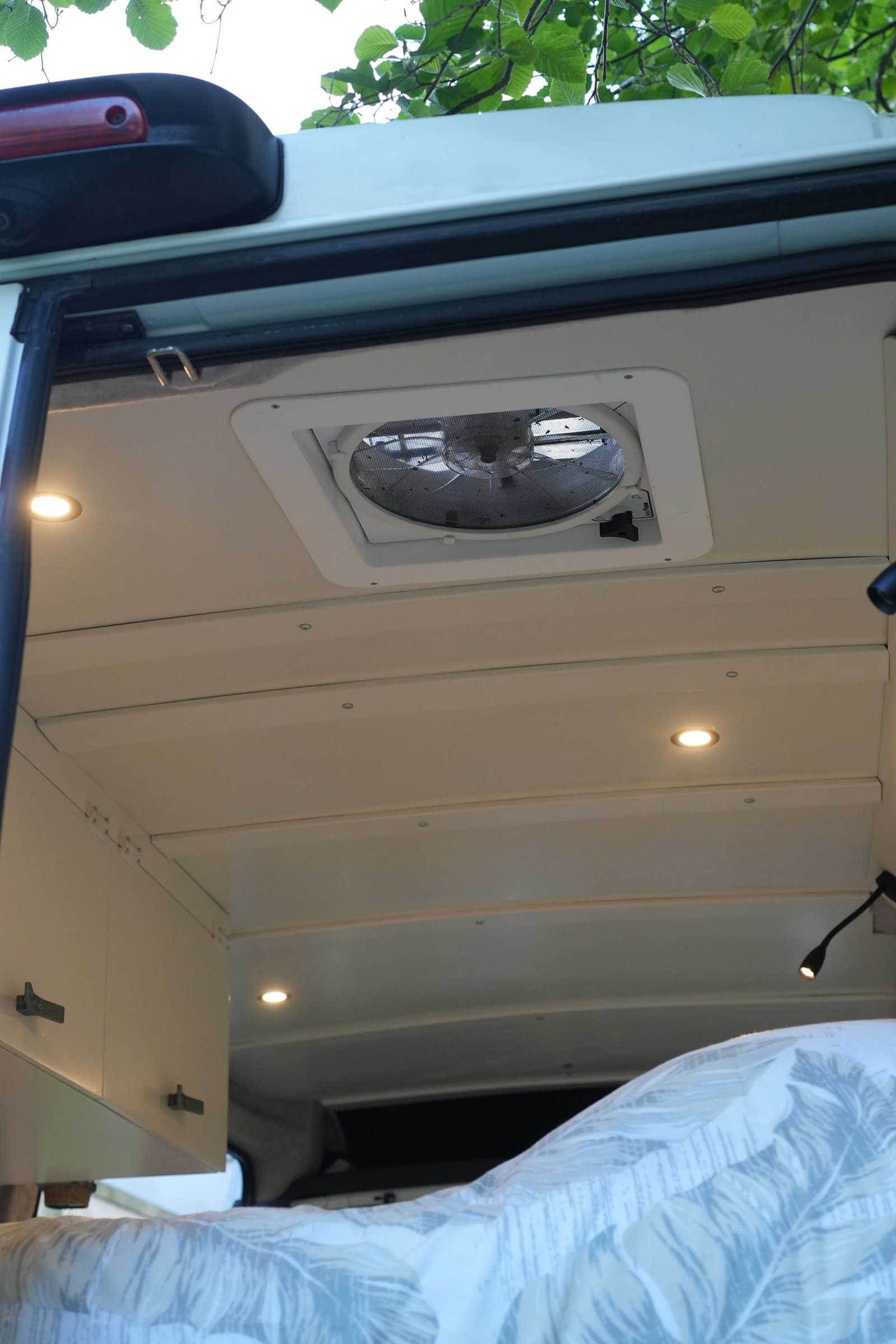 Zonnewijzer campervan interior detail