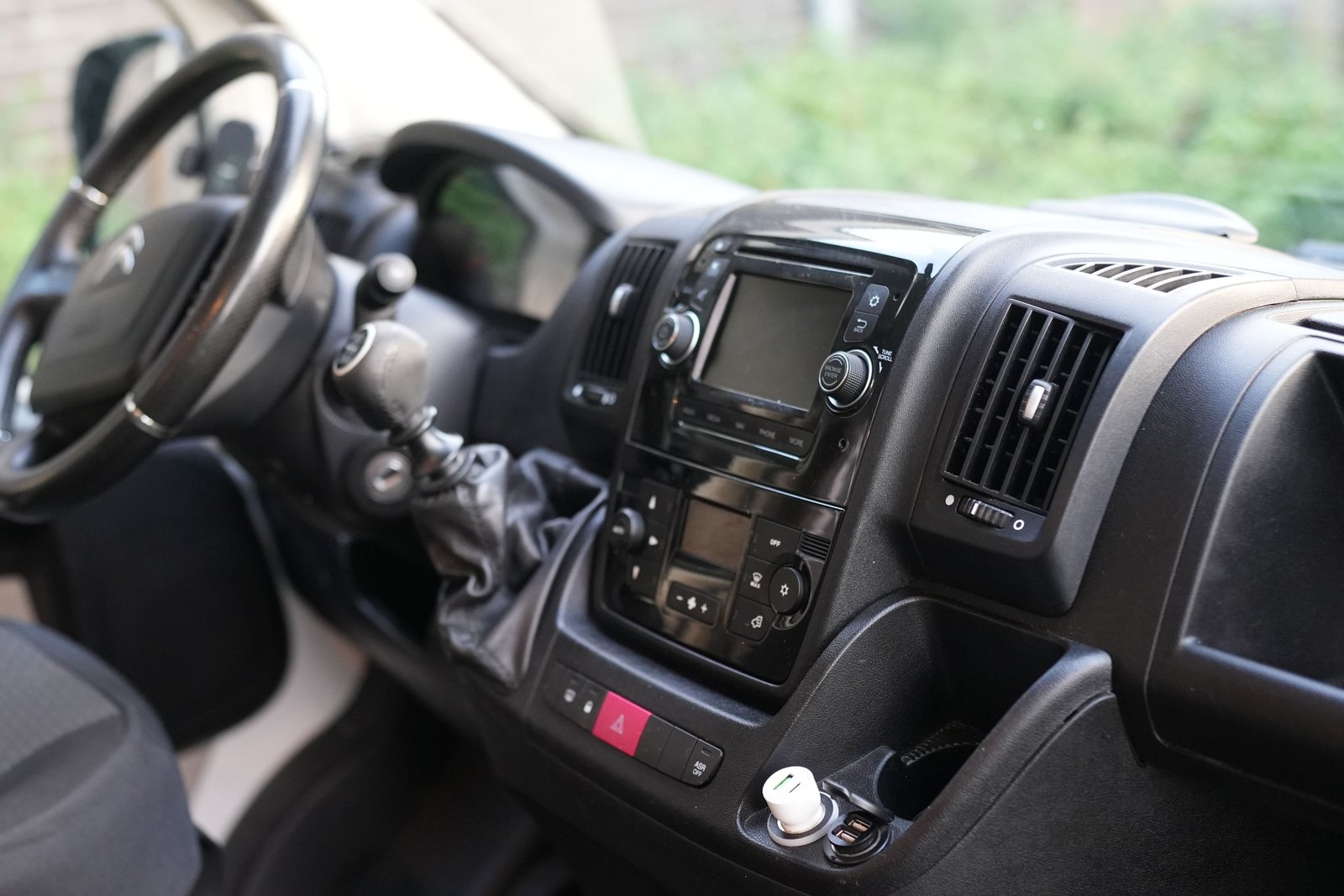 Zonnewijzer campervan exterior