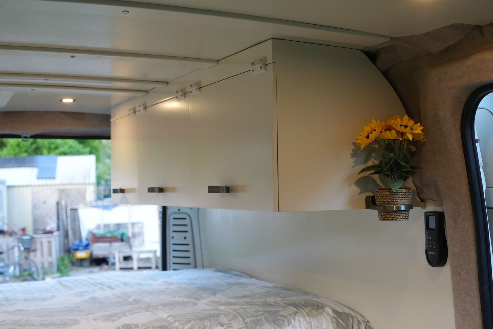 Zonnewijzer campervan exterior