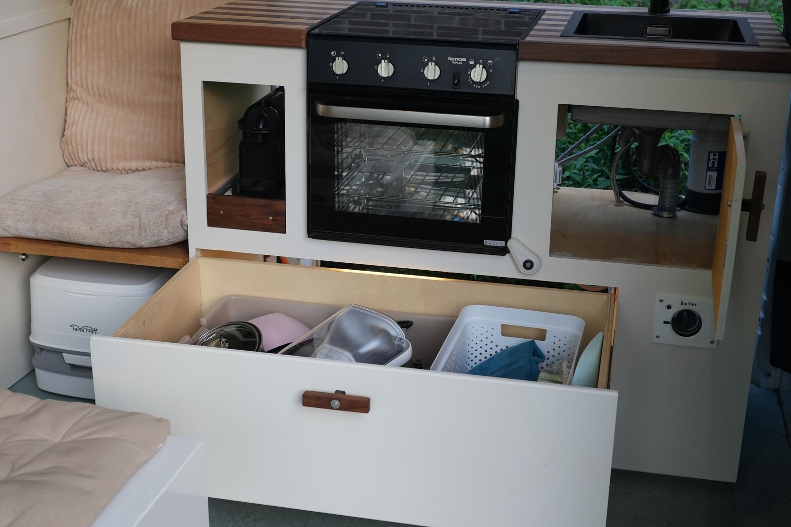 Zonnewijzer campervan exterior